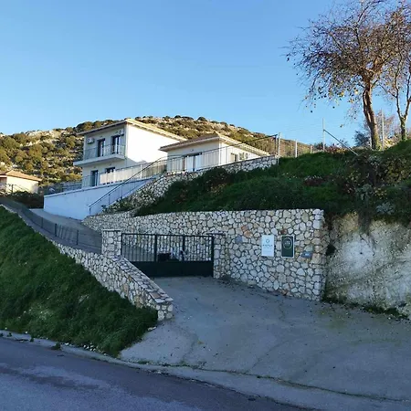 Loris'house *