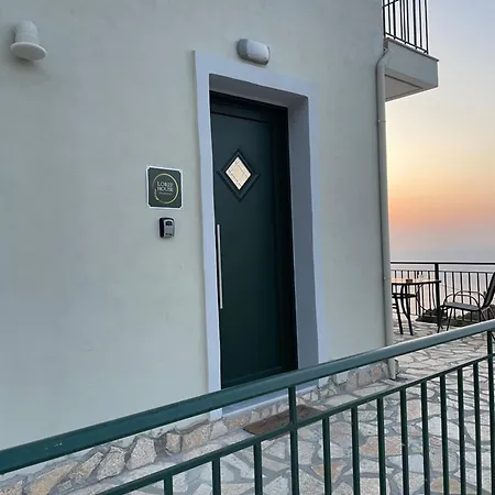 Loris'house Ferienhaus *